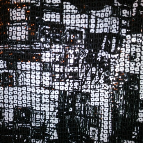 🌟 Gorgeous  Sequin Blouse 🌟 - Picture 2 of 3