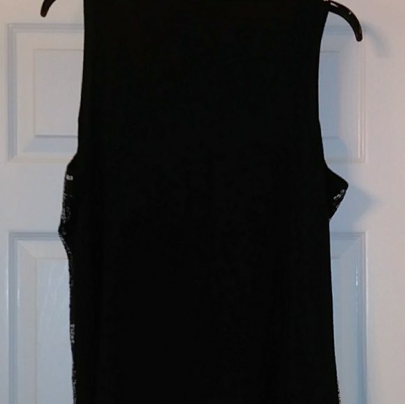 🌟 Gorgeous  Sequin Blouse 🌟 - Picture 3 of 3