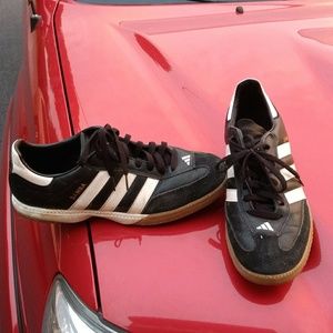 Adidas samba sneakers