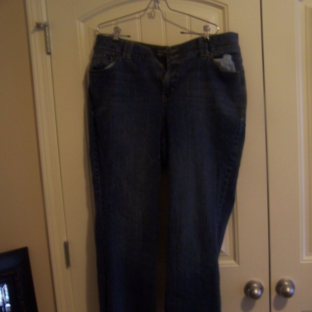 PLUS LANE BRYANT TIGHTER TUMMY TECHNOLOGY BOOTCUT