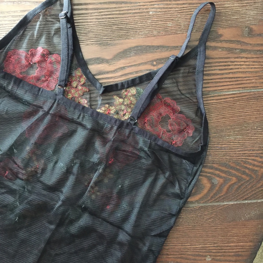 Black sheer rose embroider appliqué bodysuit teddy - Picture 6 of 8