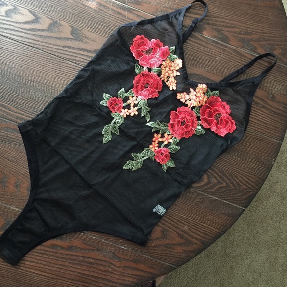 Black sheer rose embroider appliqué bodysuit teddy - Picture 2 of 8
