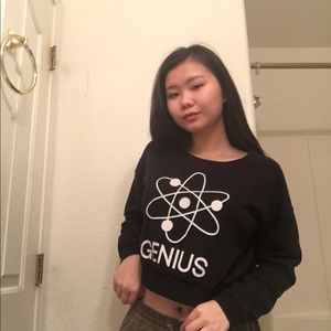 Cropped long-sleeve sweater