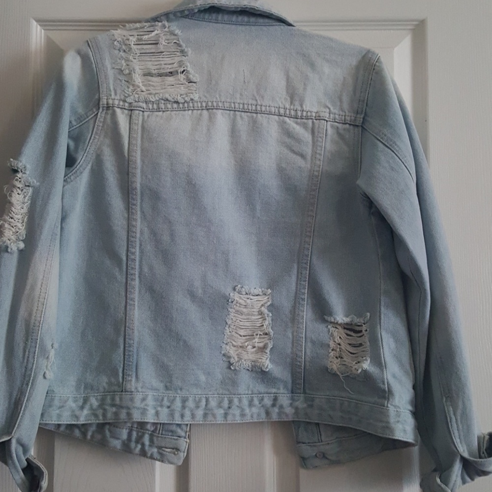 NWOT light denim jacket - Picture 2 of 3