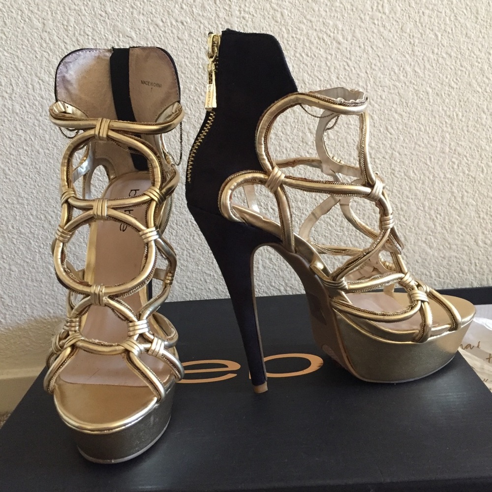 Bebe NWT Heels