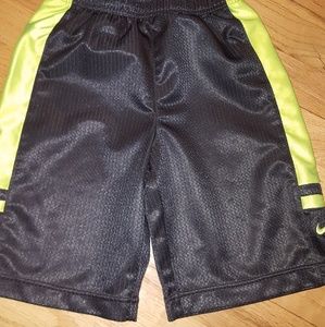 Nike size 7 shorts