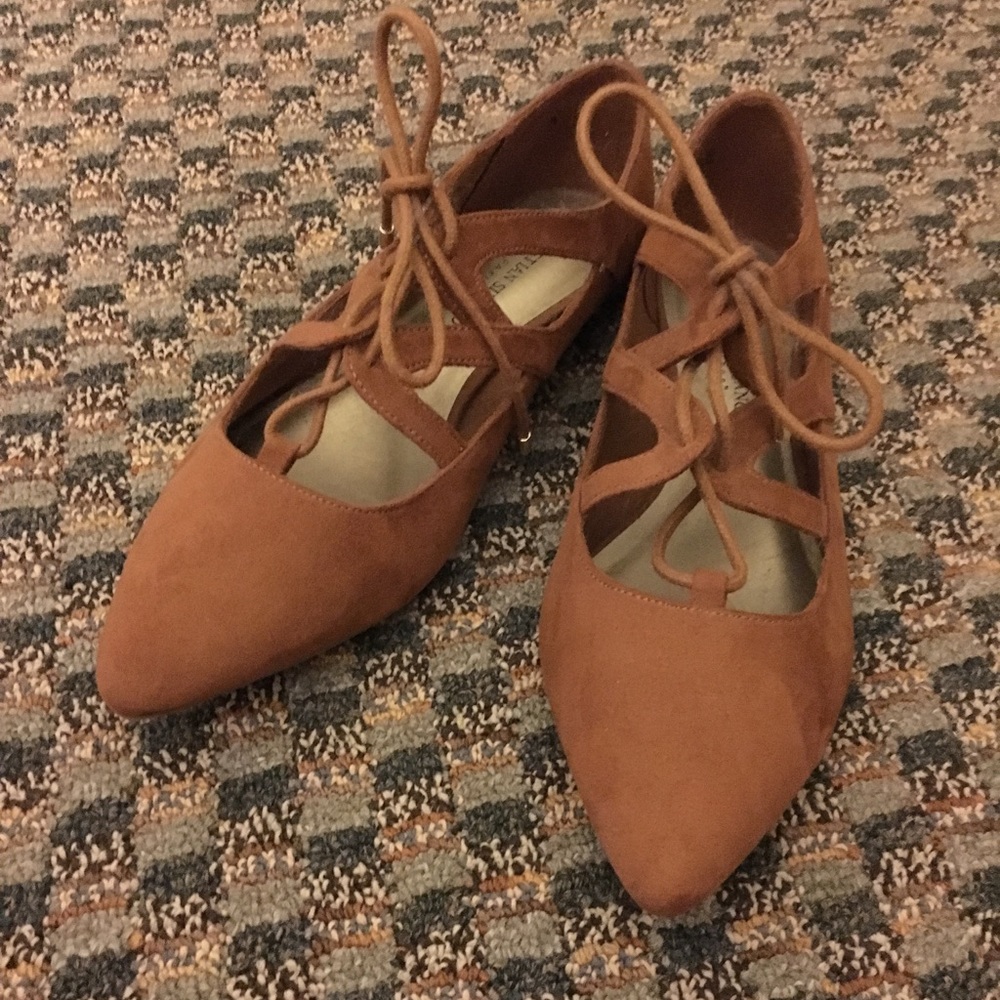 Christian Soriano Flats