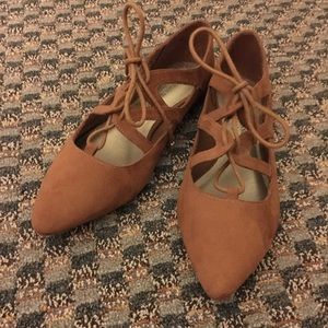 Christian Soriano Flats