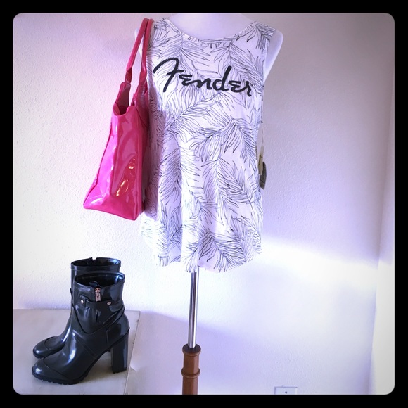 🆕 Lucky Fender Tank Top 🆕 - Picture 2 of 8
