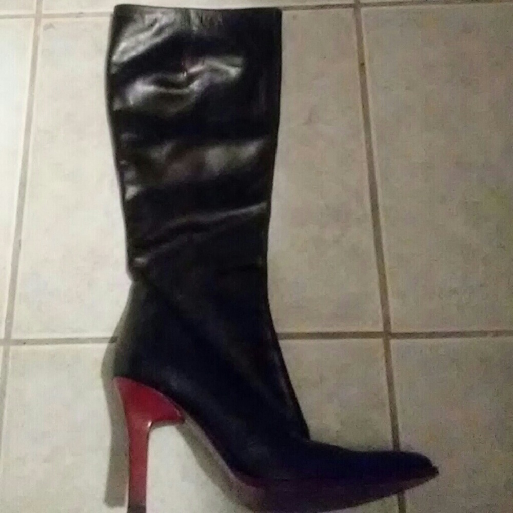 Tod's Black Leather Boots with Red Heel