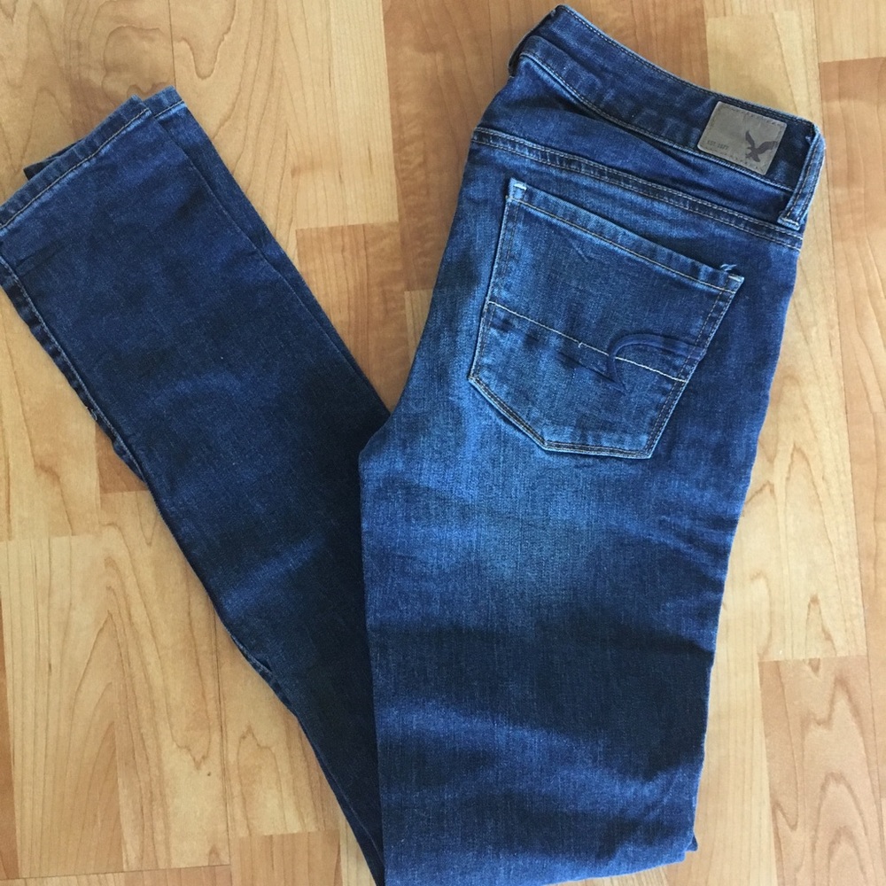 EUC - American Eagle skinny jeans - vintage blue