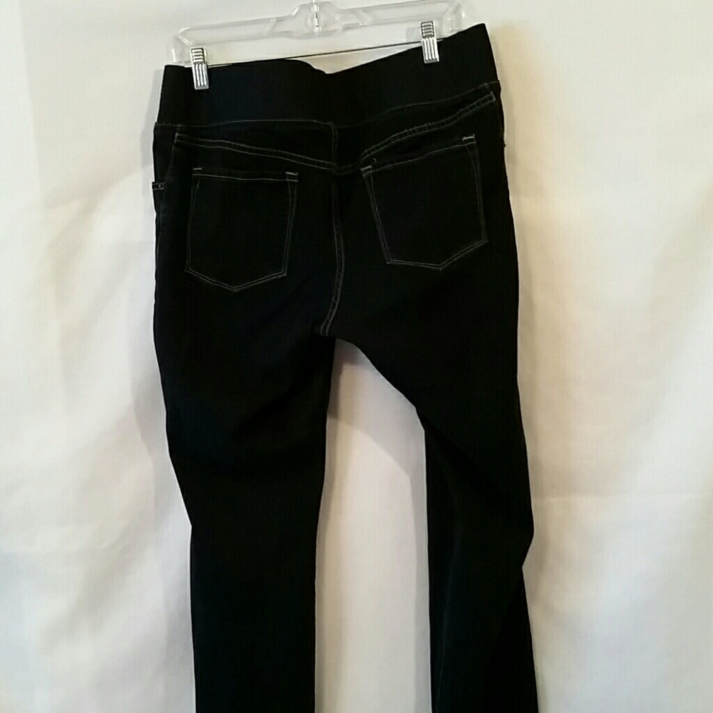 Jeans - Picture 2 of 2