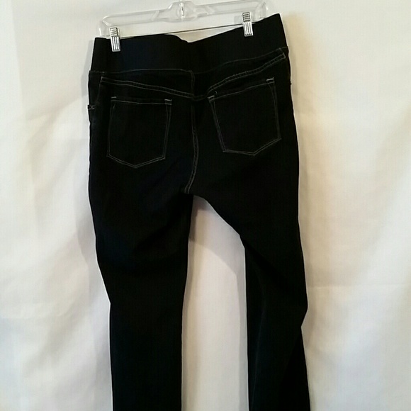 Jeans - Picture 2 of 2