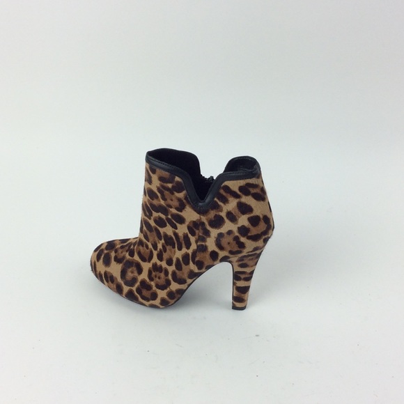 New Gianni Bini Leopard Print Booties - Picture 2 of 4