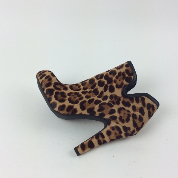 New Gianni Bini Leopard Print Booties - Picture 4 of 4