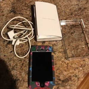 iPod touch comes with coach case