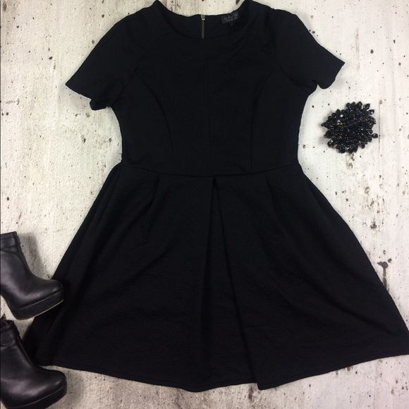 Topshop Dresses & Skirts - Topshop the little black dress