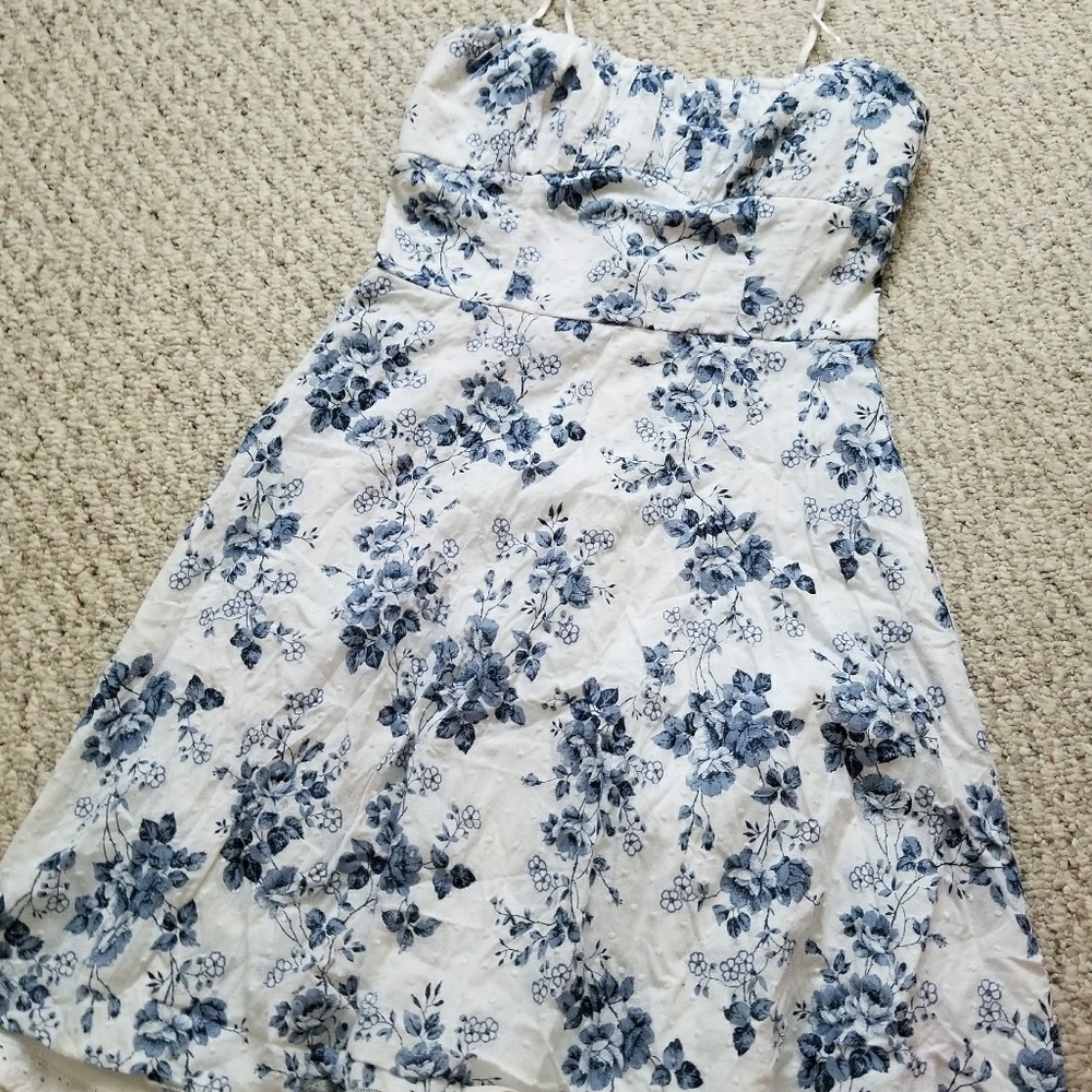 Gorgeous floral summer dress