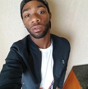 Meet your Posher, Cliff