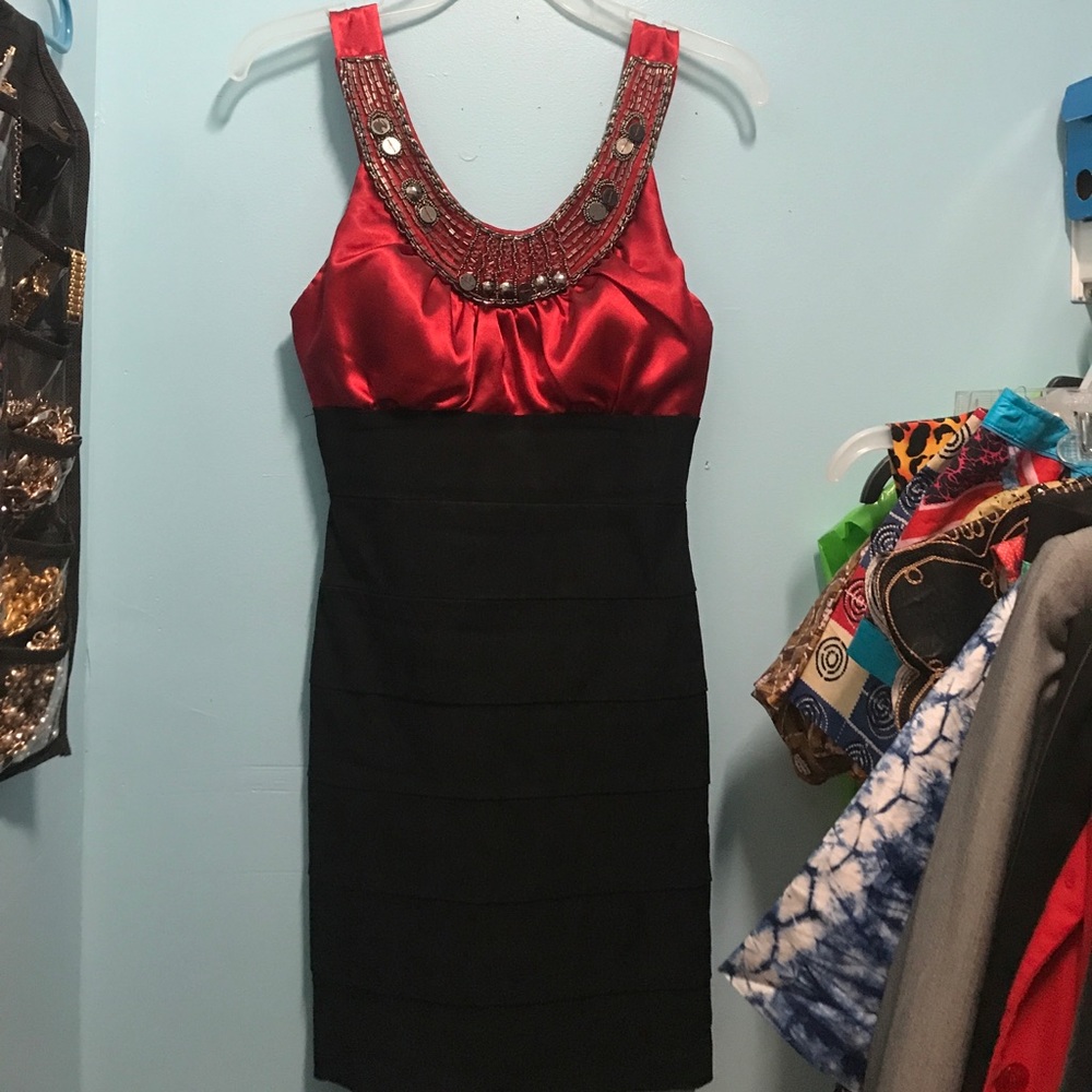 Red and black bodycon dress