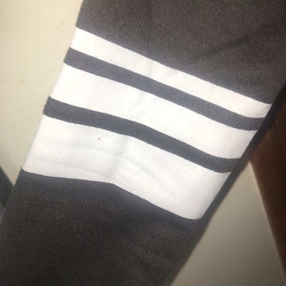 RUE 21 SHIRT CROP/LONG SLEEVE SHIRT! get it!!!!💖 - Picture 2 of 7