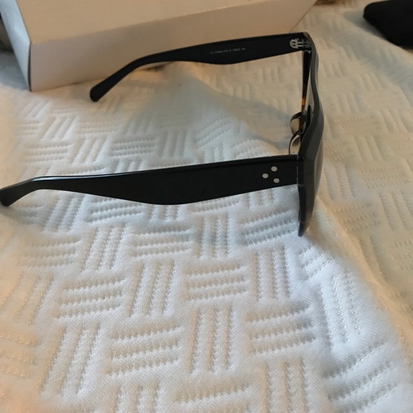Celine Andrea Sunglasses in Black Tortoise CL41398 - Picture 8 of 8