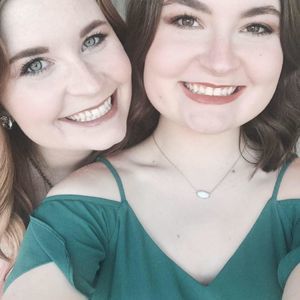 Meet your Posher, Whitney