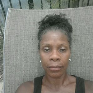 Meet your Posher, Joy