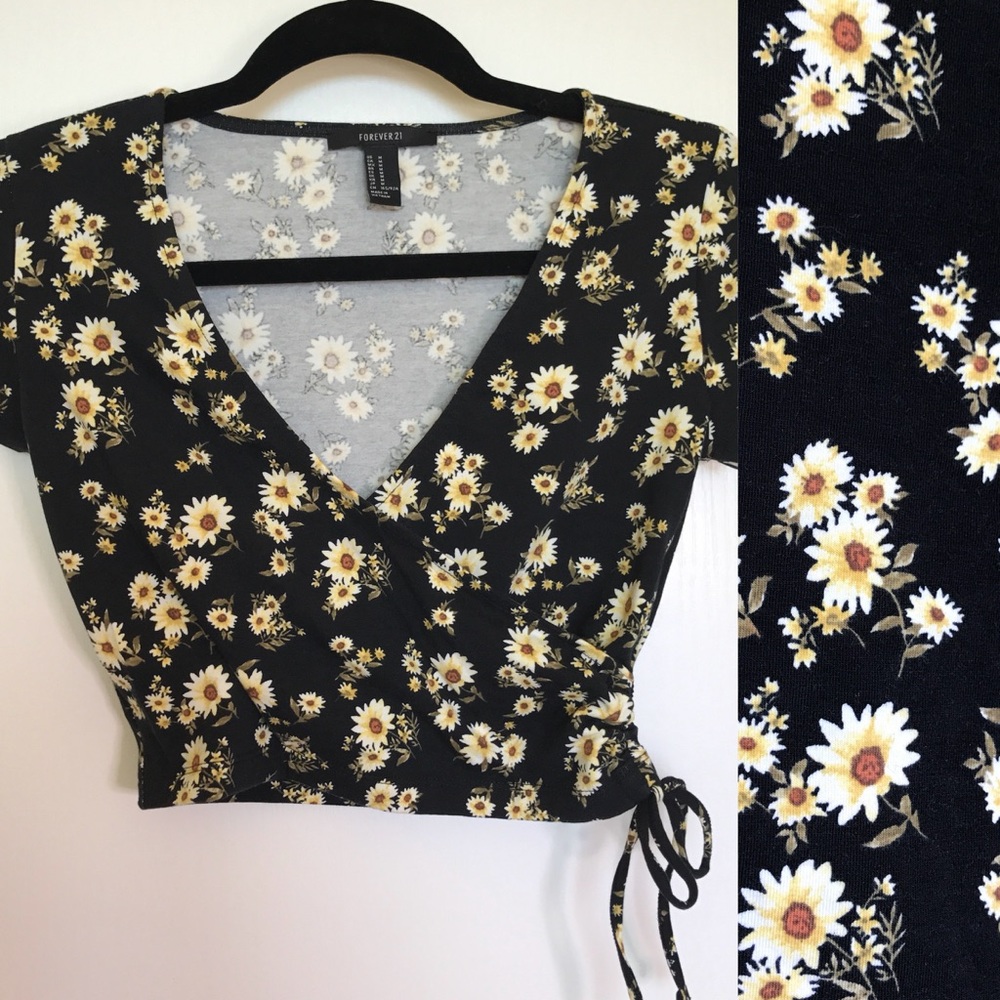 Daisy crop top 🌼