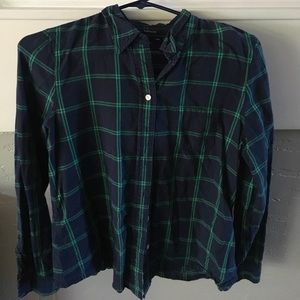 GAP plaid button up boyfriend fit blouse.