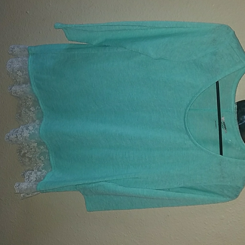 3/4 sleeve shirt
