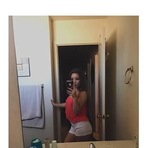 Meet your Posher, Esperanza