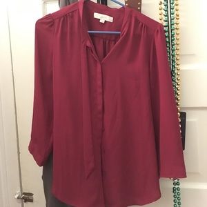 Silky shirt with tie