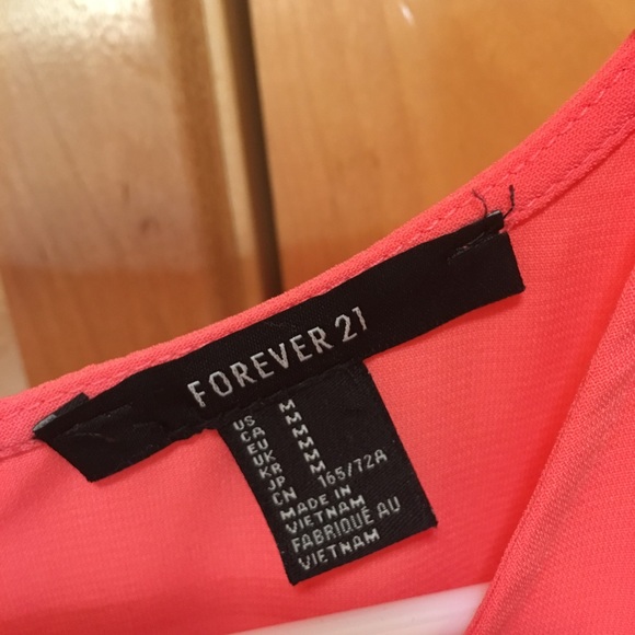 Romper with belt NWOT - Picture 3 of 4