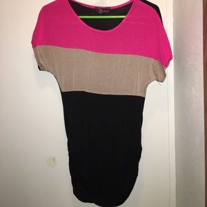 Tri color maternity top