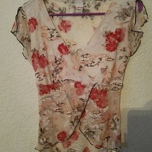 Floral flowy top