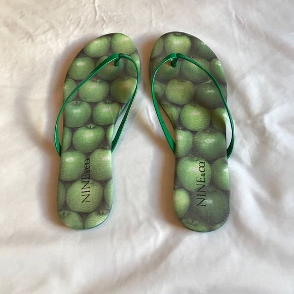🍏 Nine & Co. Flip Flops 🍏 - Picture 3 of 5