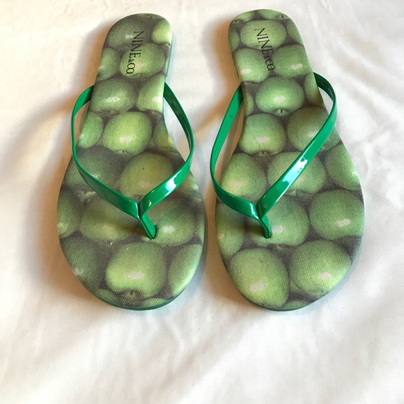 🍏 Nine & Co. Flip Flops 🍏 - Picture 2 of 5