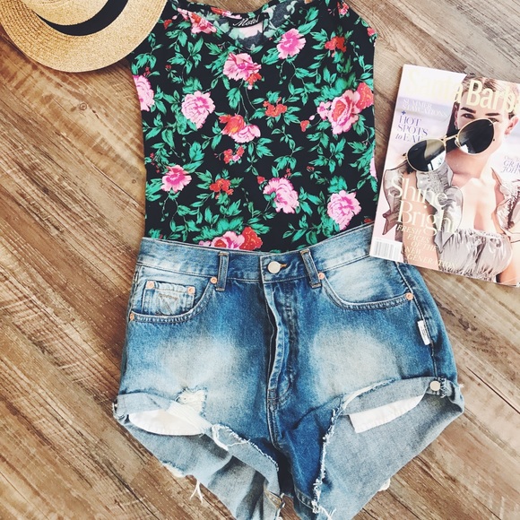 Bunnie jean shorts - Picture 1 of 1