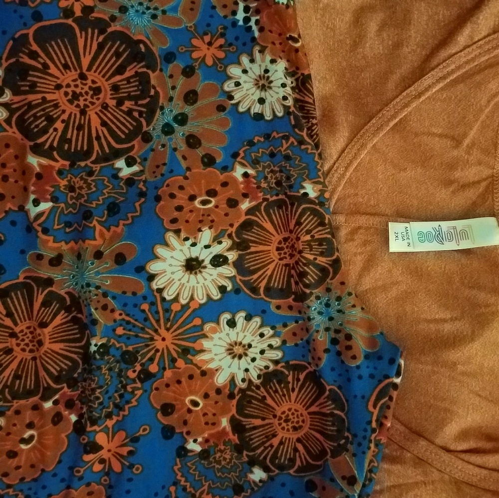 BNWT 3XL PERFECT TEE AND TC LEGGINGS