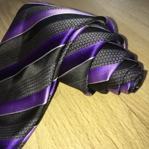 SEAN JOHN NECK TIE VIOLET BLK SILVER 59" L 3.5" W