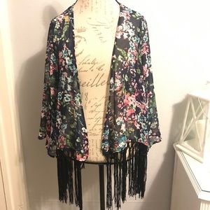 Foreign Exchange Floral Kimono! Gorgeous! 🌸🌼🌺