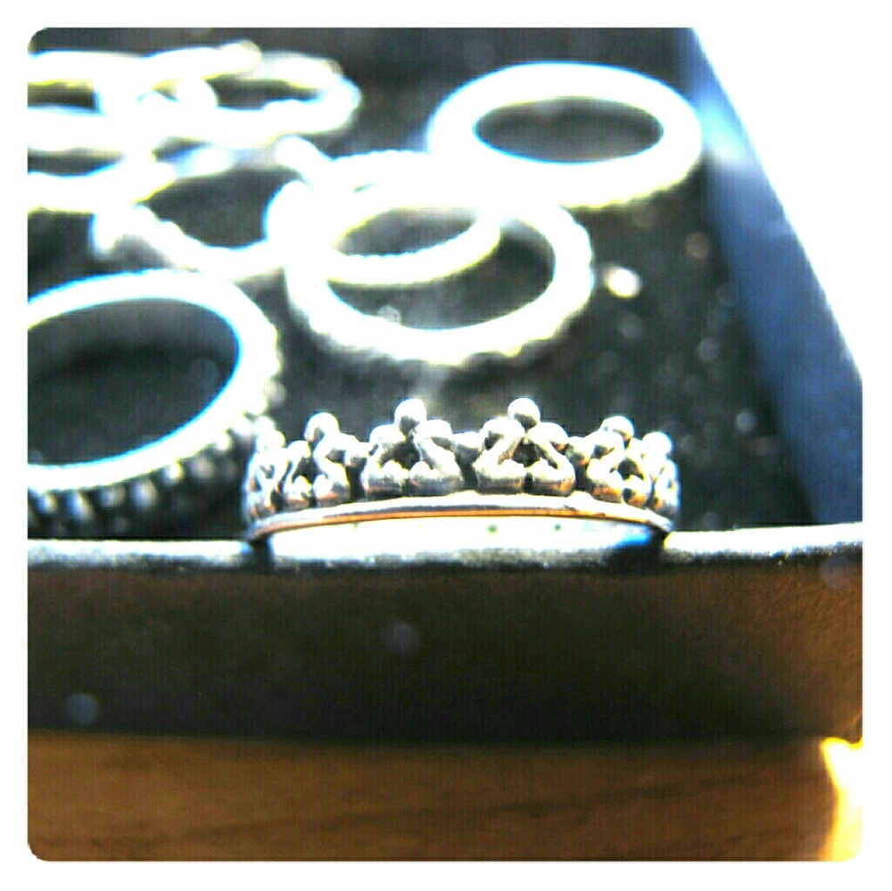 Crown ring
