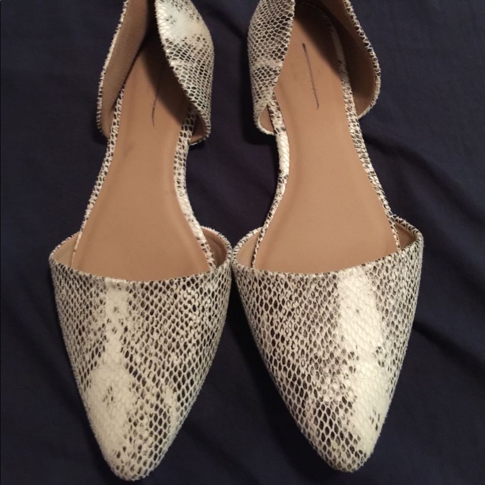 Old navy flats