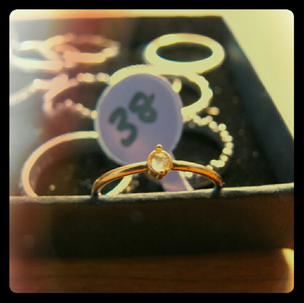 Dainty, gold, Labradorite Midi ring