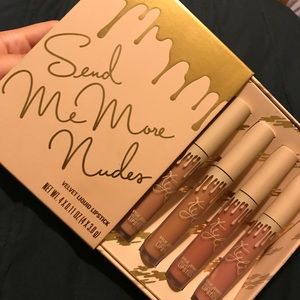 Kylie Cosmetics Send Me More Nudes Velvet Set