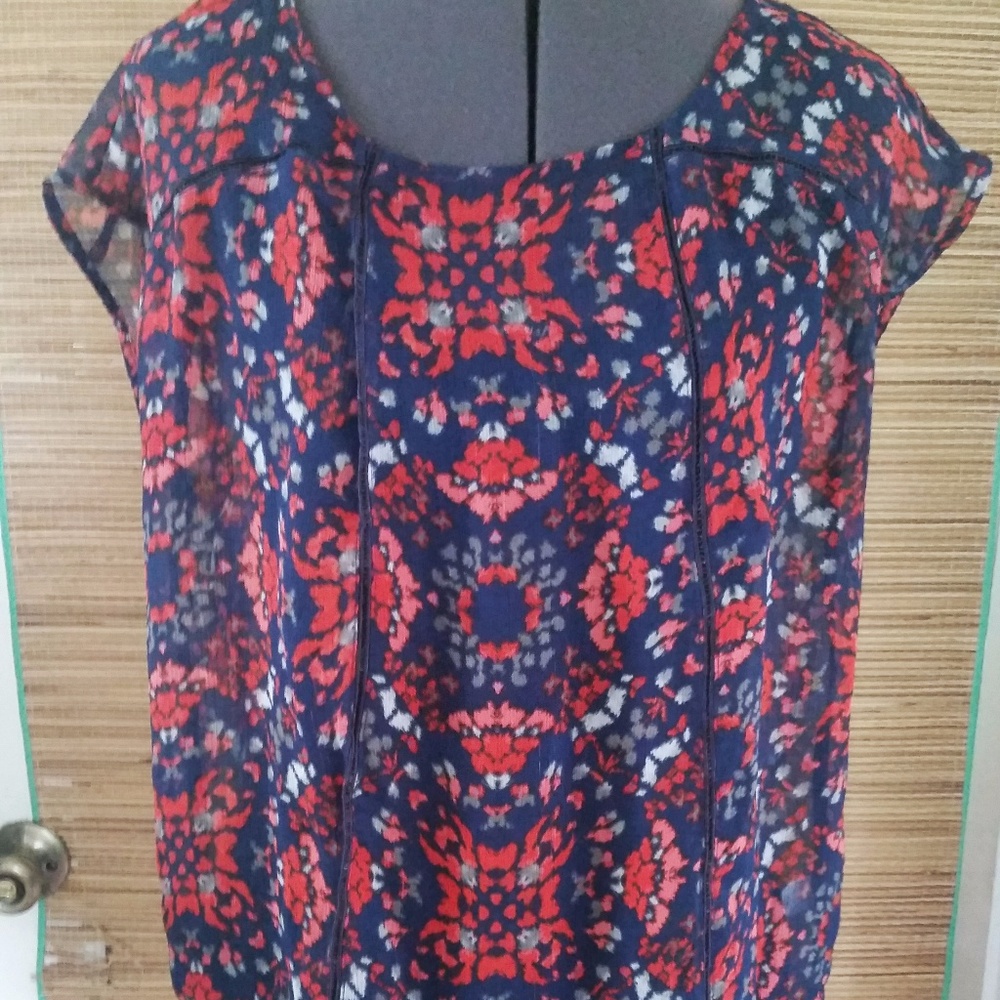 Cool sheer flounce sleeve top