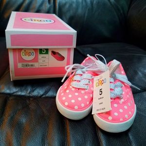 👟 NEW coral sneakers