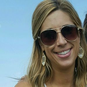 Meet your Posher, Bridgit