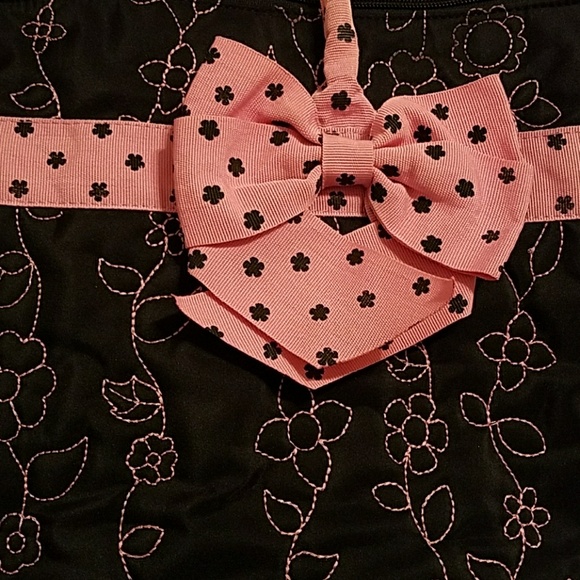 Floral Nylon Bag - Picture 2 of 7